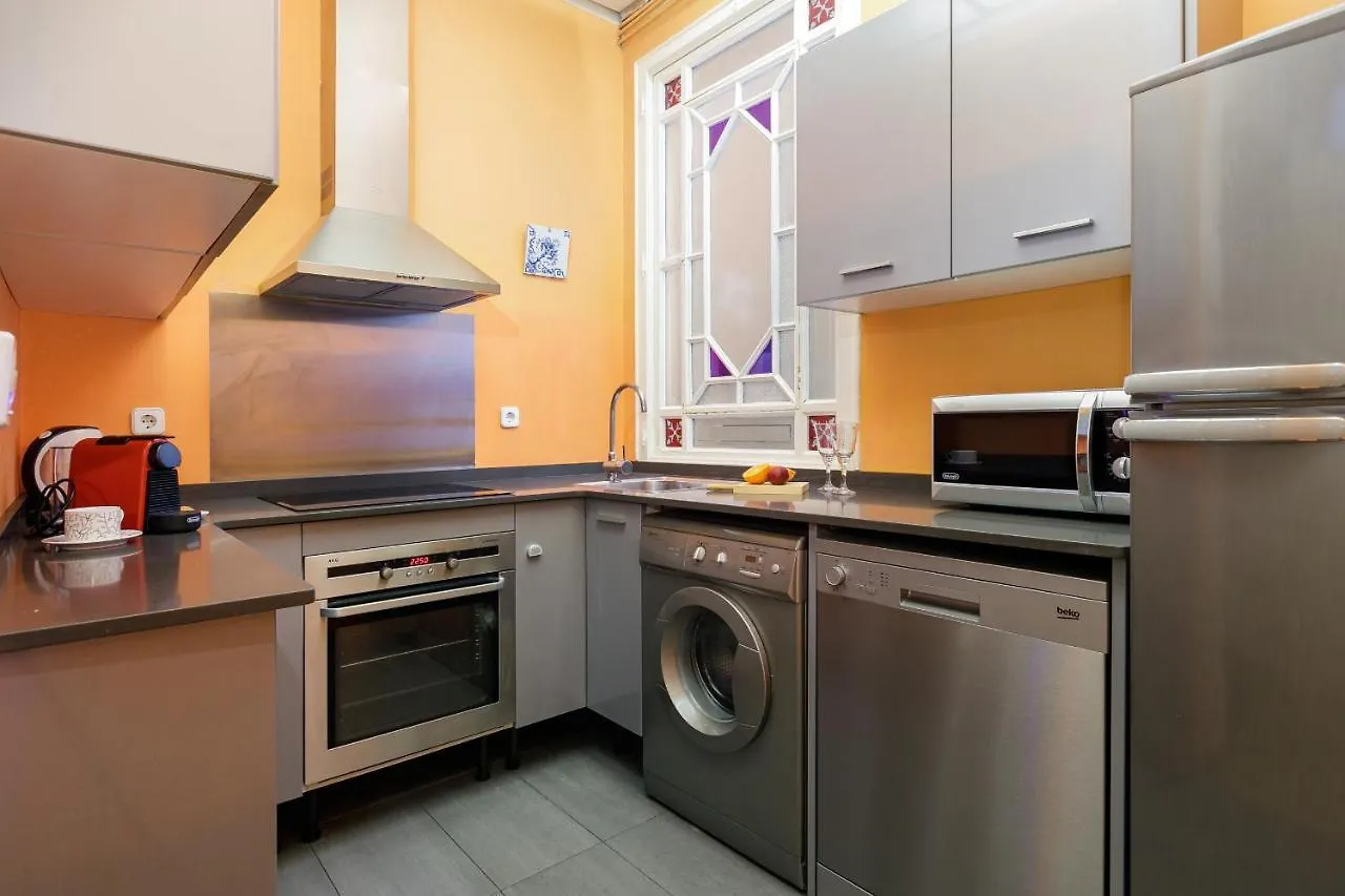 Enjoy Apartments Gran Via Barcelona 0*,  Spanien
