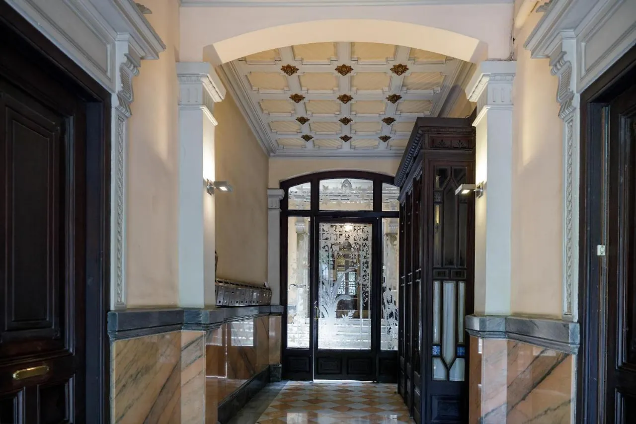 Enjoy Apartments Gran Via Barcelona Spanien
